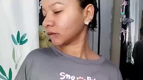 brithany online show from March 29, 12:01 am