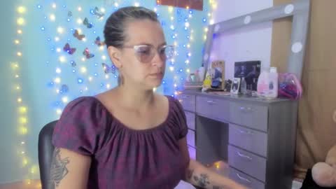 BRITNEEYTAYLOR1 online show from February 21, 10:26 pm