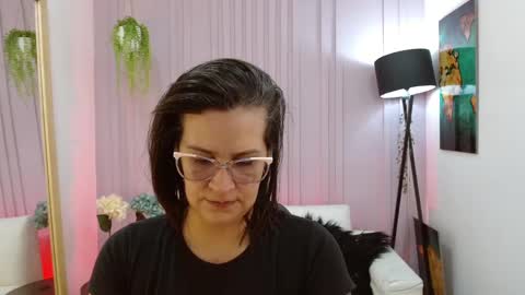 BRITNEEYTAYLOR1 online show from January 11, 6:33 pm