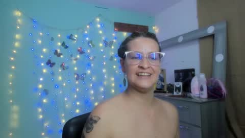 BRITNEEYTAYLOR1 online show from February 23, 12:51 am