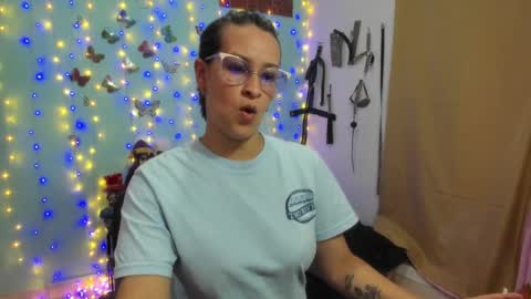 BRITNEEYTAYLOR1 online show from December 18, 12:10 am