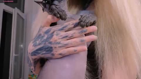 Britney online show from March 18, 7:09 pm