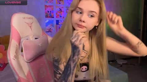 Britney online show from February 14, 8:33 pm