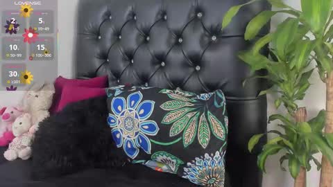 Snapshot of britney_rose13 chatting on October 3, 5:59 am britney rose online show from October 3, 5:59 am