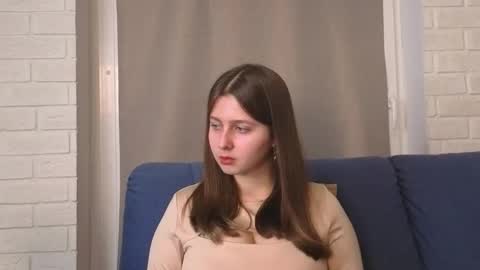 brittpobre online show from December 16, 7:09 pm