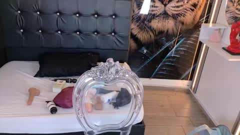 Bruja SCarlata online show from February 19, 2:11 am