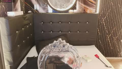 Bruja SCarlata online show from April 17, 1:52 am