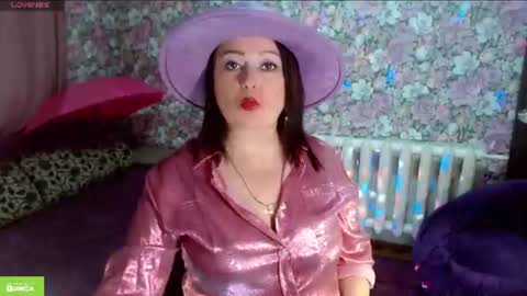 Julia online show from June 11, 10:30 pm