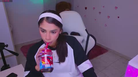 SARAH  online show from February 24, 3:53 am