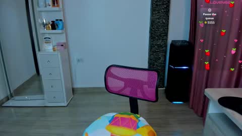 Ig brunette of your dreams online show from March 12, 7:56 am