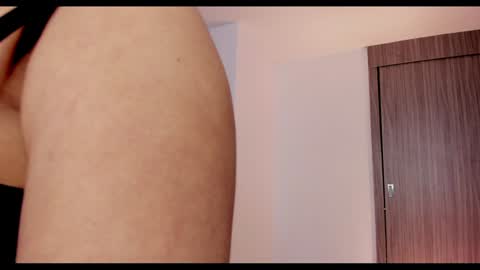 Snapshot of brunnahart chatting on December 19, 3:07 am online show from December 19, 3:07 am