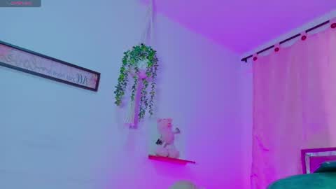 chloe cassie online show from July 26, 3:20 pm