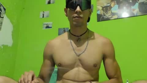 Join my fan club here 150 tokens a month online show from June 19, 1:55 am