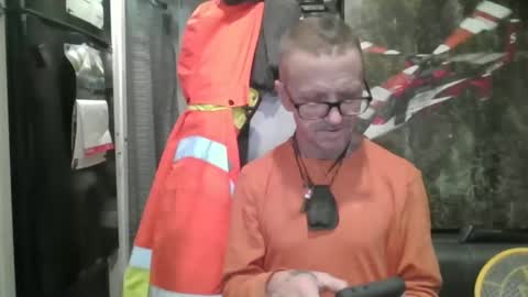 Steve... aka SkinnieDippin aka TimberTramp online show from January 6, 11:42 pm