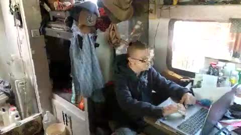 Steve... aka SkinnieDippin aka TimberTramp online show from April 3, 10:28 pm