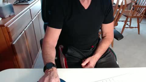 Brussells online show from February 6, 6:13 pm