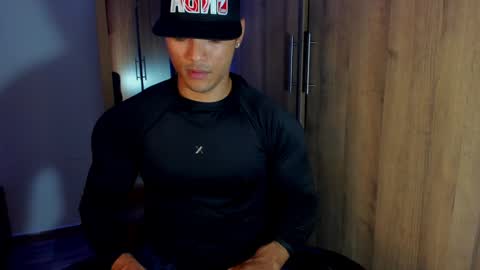 Snapshot of bryan_boy_ chatting on February 4, 1:12 am bryan online show from February 4, 1:12 am