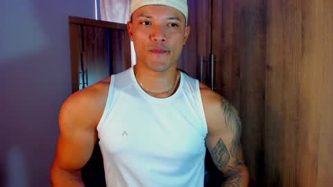 Snapshot of bryan_boy_ chatting on January 25, 8:21 pm bryan online show from January 25, 8:21 pm