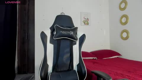 bryan_oficials online show from April 20, 9:18 pm