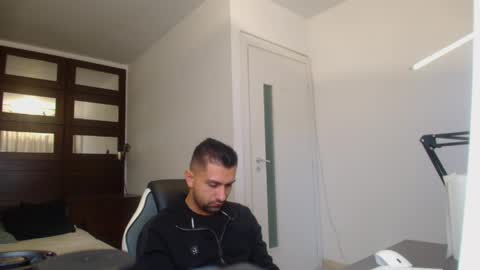 BryceReign online show from April 15, 5:11 am