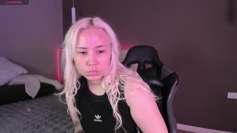 bubblebunny_ online show from June 3, 12:52 pm