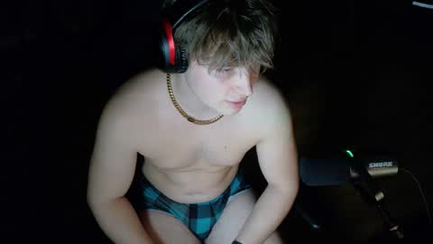 BubblebuttBdn online show from March 19, 6:08 am