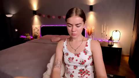 Lina online show from July 19, 9:01 am