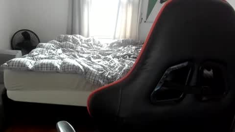 buffsexyman24 online show from March 1, 3:27 pm