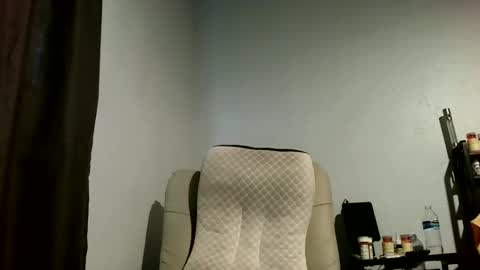 buggish429999 online show from May 15, 4:47 pm