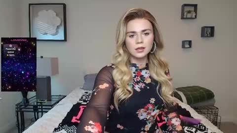 buitifulblonde online show from December 3, 8:53 pm