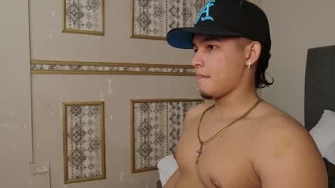 bull_horny online show from December 15, 4:52 am