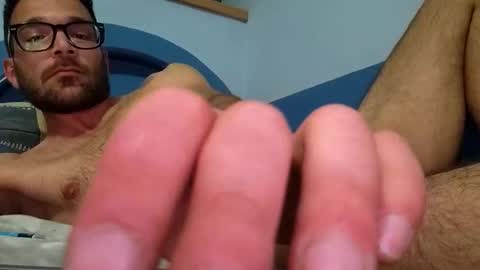 Bullboy9292 online show from April 9, 11:10 pm