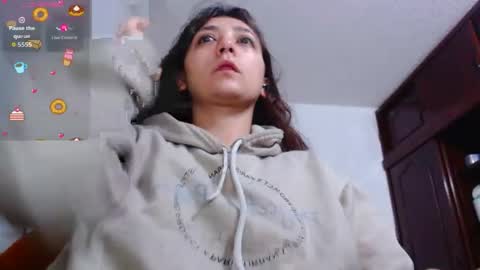 bunny_chloe online show from December 17, 1:23 am