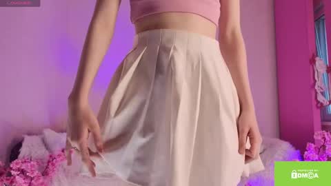 Kira online show from April 21, 2:24 pm