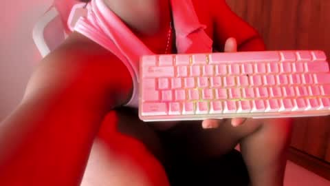 Isa online show from April 19, 6:10 pm