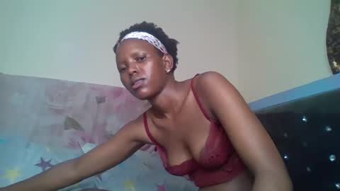 Snapshot of bunnydiva_ chatting on October 21, 7:39 pm bunnydiva_ online show from October 21, 7:39 pm