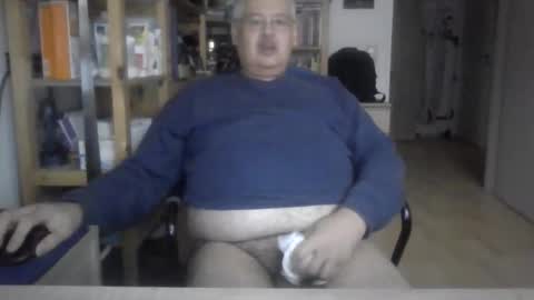 busi online show from October 25, 6:35 am