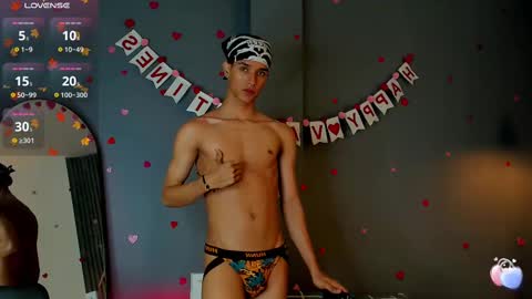 Buster independent model online show from February 12, 10:24 am