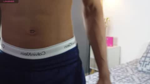 Buster independent model online show from October 22, 4:52 pm