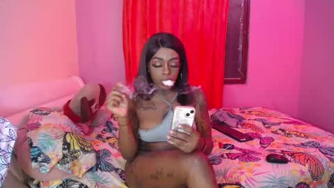 Snapshot of butterfly_rouse chatting on September 25, 2:29 am butterfly_rouse online show from September 25, 2:29 am