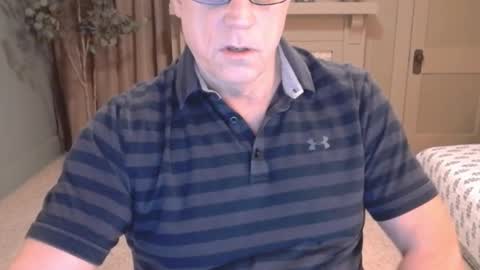 Miles online show from January 11, 11:23 am