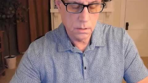 Miles online show from December 9, 11:15 am