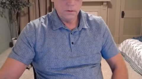 Miles online show from January 22, 9:46 am