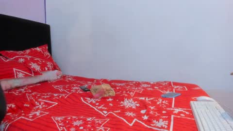     online show from December 6, 5:38 pm