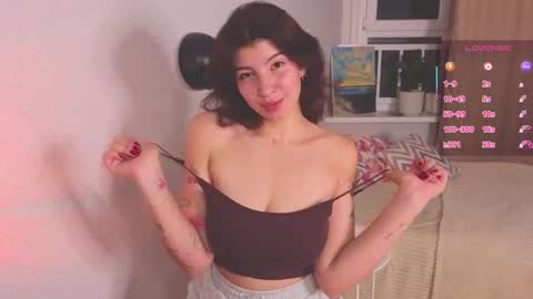 Kira online show from November 18, 4:32 pm