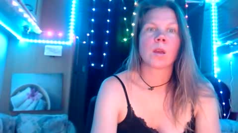 Maria Das Fontes online show from February 17, 6:39 pm