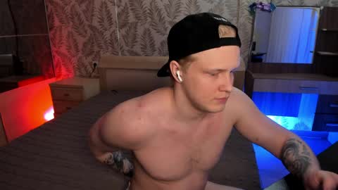 James online show from April 7, 10:45 pm