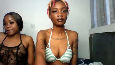 Snapshot of calin_3 chatting on September 25, 4:52 am calin online show from September 25, 4:52 am