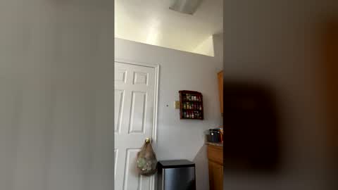 calishop1 online show from April 25, 2:14 pm