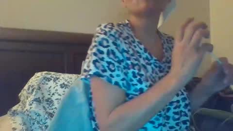 calishop1 online show from October 31, 2:45 am